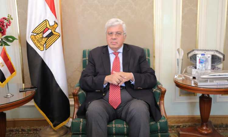 وزير التعليم العالى، الدكتور أيمن عاشور