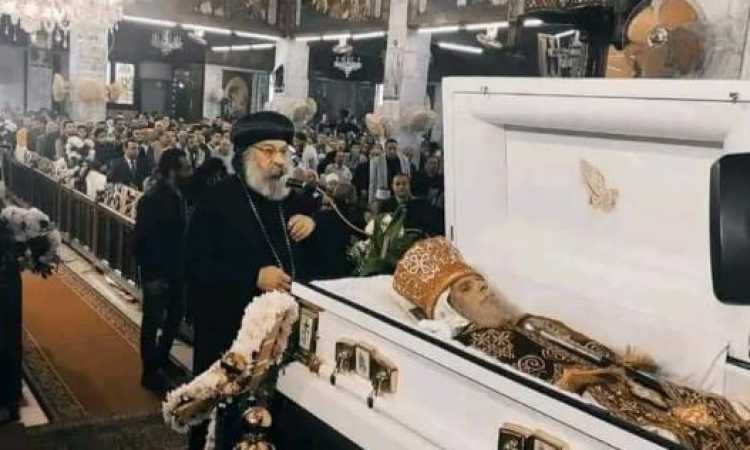 تجنيز الأنبا داود
