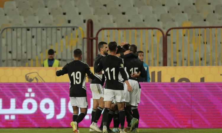 الأهلى وفاركو