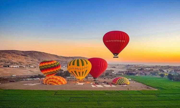 البالون الطائر فى الأقصر