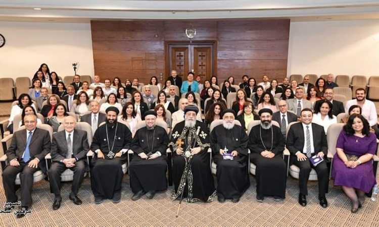 البابا تواضروس يكرم خريجى معهد «بولس الرسول»