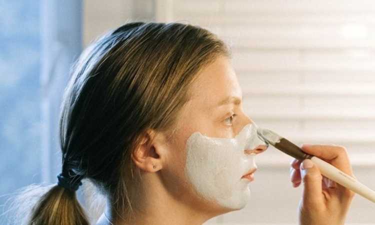 ماسك بياض البيض وعصير الليمون