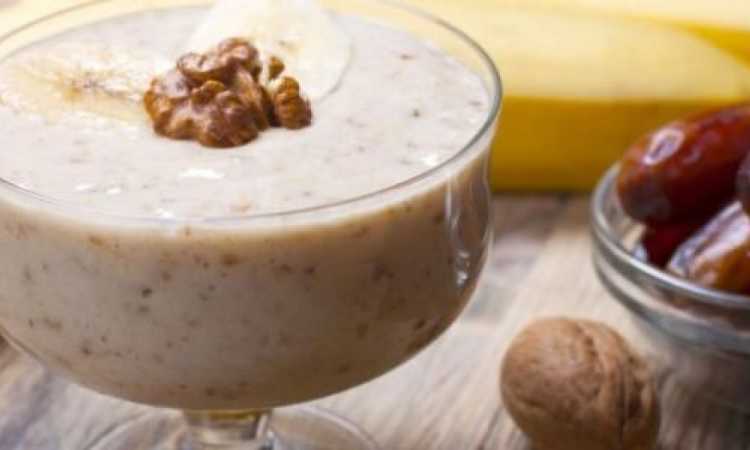 سموثى التمر والكاجو