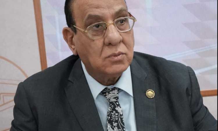 الدكتور طلعت عبدالقوى