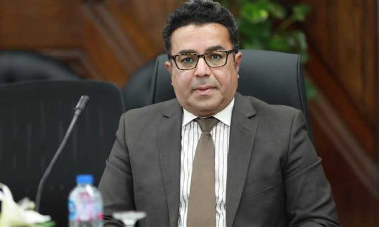 الدكتور باسل عادل