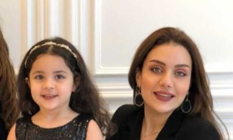 حفيدة هيفاء وهبى مع والدتها