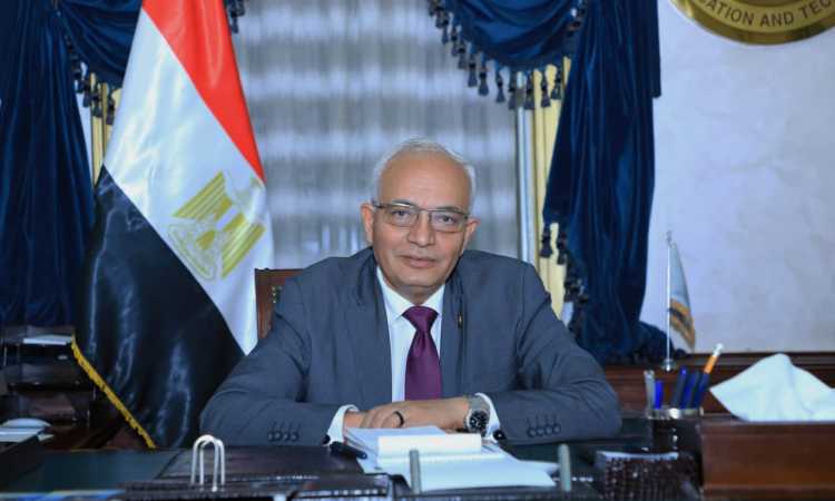 الدكتور رضا حجازي وزير التربية والتعليم
