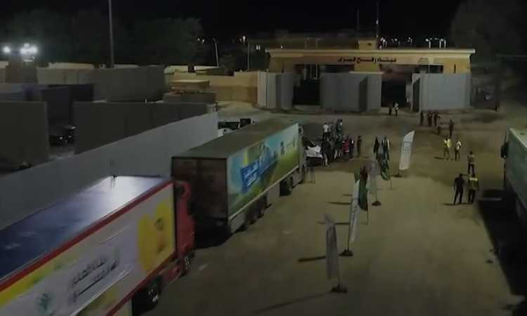 قوافل المساعدات المصرية