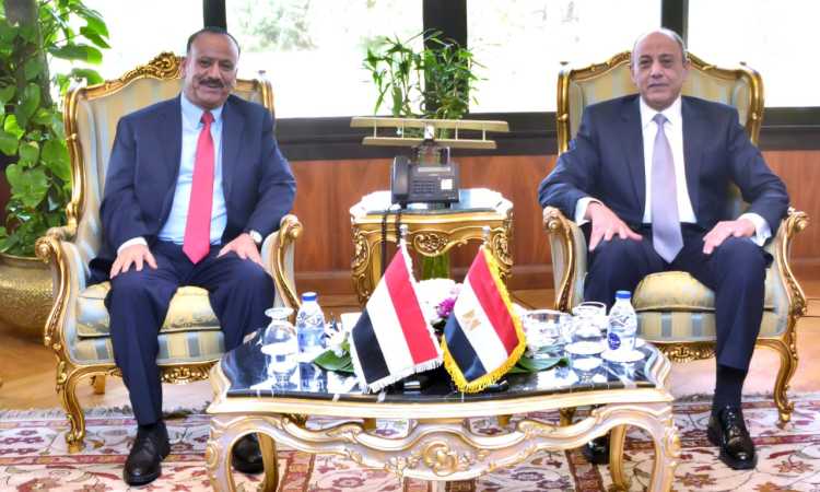 وزير الطيران المدني