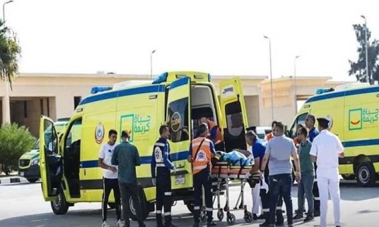 مصر تستقبل مصابين من قطاع غزة