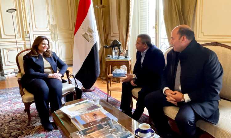 وزيرة الهجرة