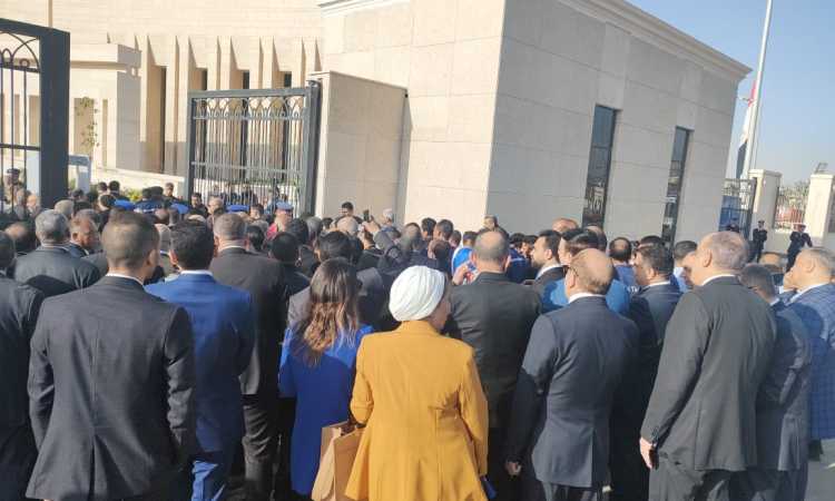 بدء توافد النواب