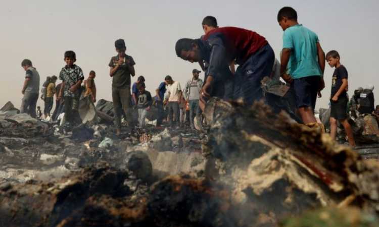 هجوم الاحتلال على منطقة المواصي غرب رفح الفلسطينية