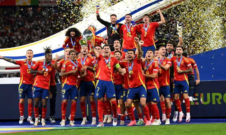 تتويج منتخب إسبانيا بكأس يورو 2024