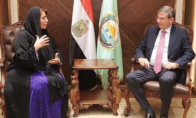 وزير الزراعة وسفيرة الإمارات