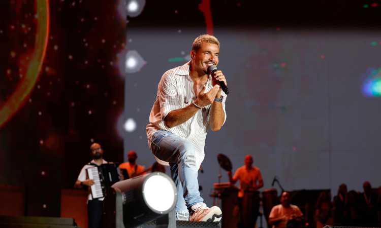 حفل عمرو دياب في العلمين الجديدة