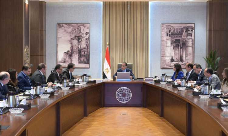رئيس الوزراء يتابع الموقف التنفيذي لمنظومة التأمين الصحي الشامل