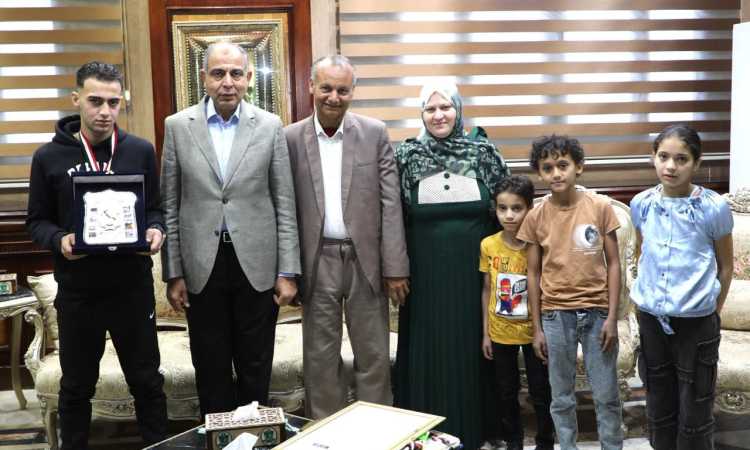 صور اللقاء