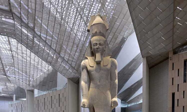 المتحف المصري الكبير