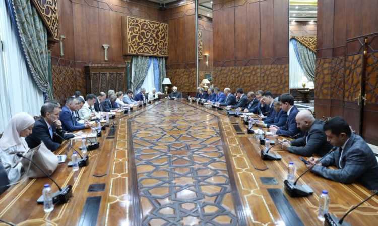 لقاء شيخ الأزهر مع وفد الكلية الملكية لدراسات الدفاع بالمملكة المتحدة