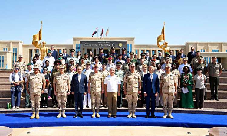 زيارة أعضاء التمثيل العسكري العرب والأجانب