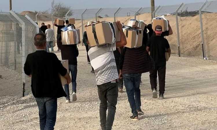 توزيع المساعدات في غزة