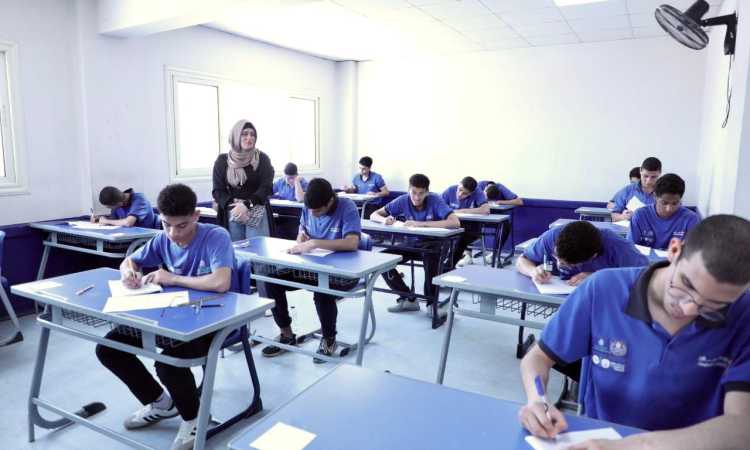 امتحانات الدبلومات الفنية