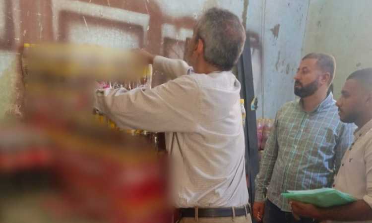 ضبط 60 ألف عبوة من المشروبات مجهولة المصدر والمقلدة
