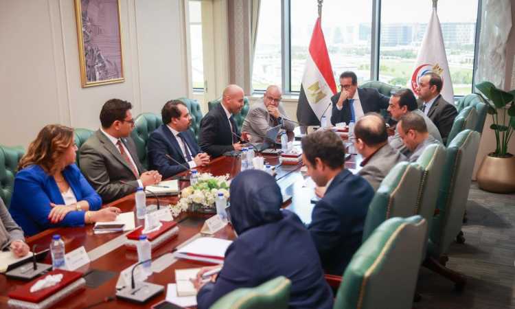 وزير الصحة والسكان