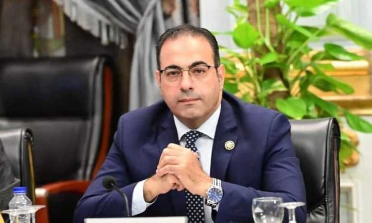 النائب محمود حسين