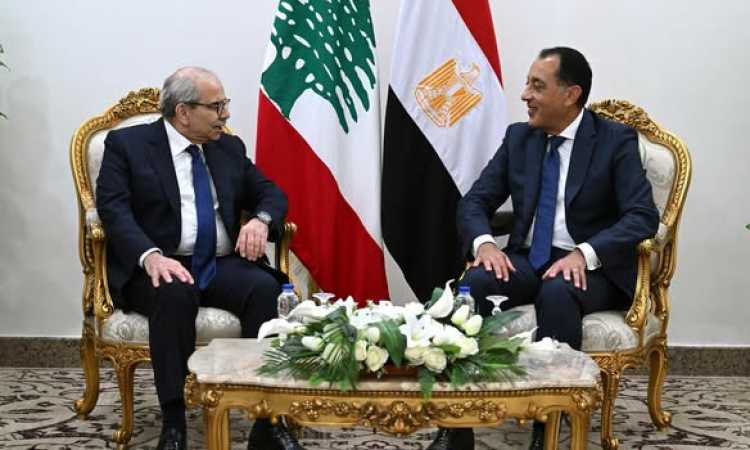 رئيس الوزراء ونظيره اللبناني