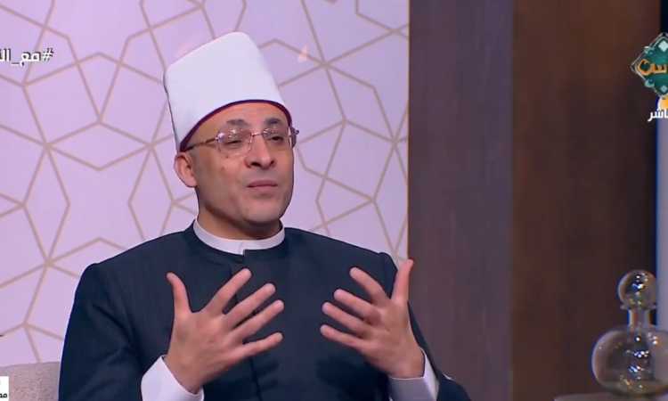 الدكتور هشام عبد العزيز