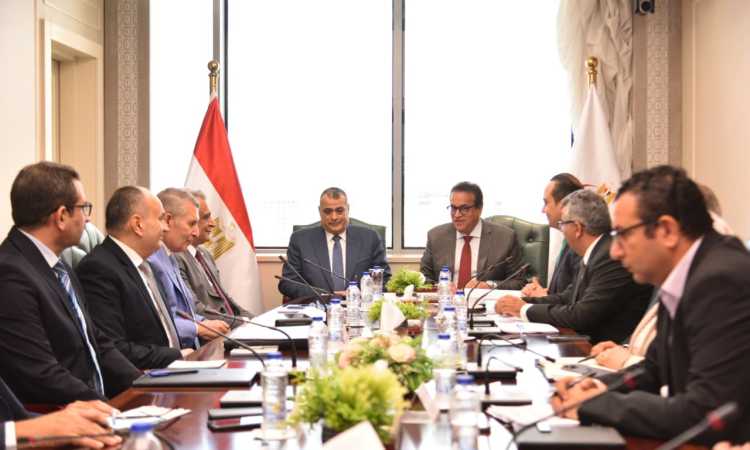وزيرا الصحة والإنتاج الحربي