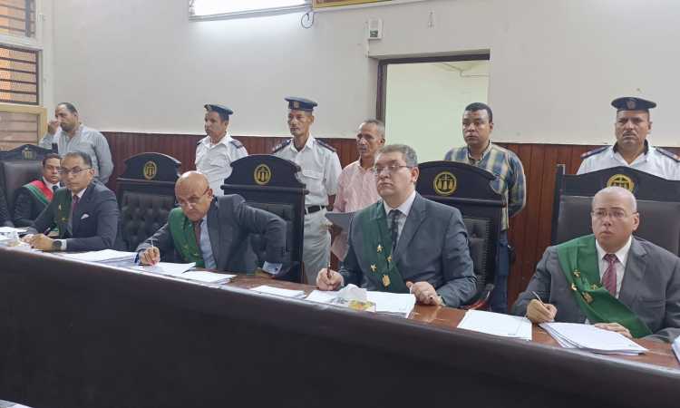 محاكمة المتهمة بقتل أطفال المنيا