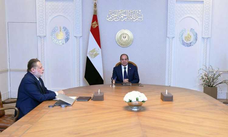 الرئيس السيسي يجتمع مع حسن عبد الله محافظ البنك المركزي