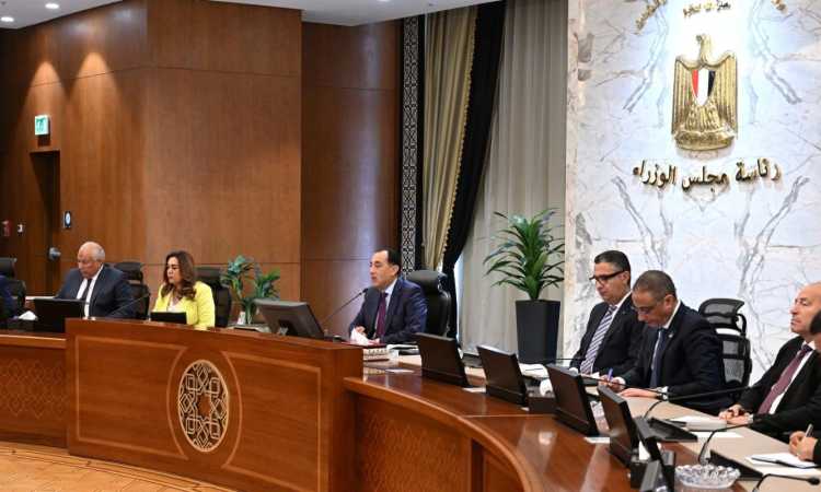رئيس الوزراء في اجتماع المحافظين