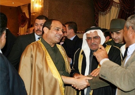 السيسي مع شيوخ القبائل بسيناء