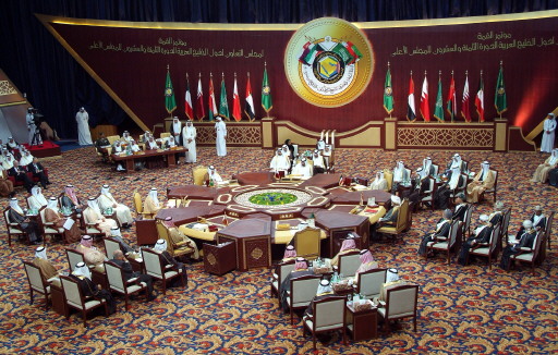 مجلس التعاون الخليجي يؤكد على ضرورة حل الأزمات بالتفاوض السياسي