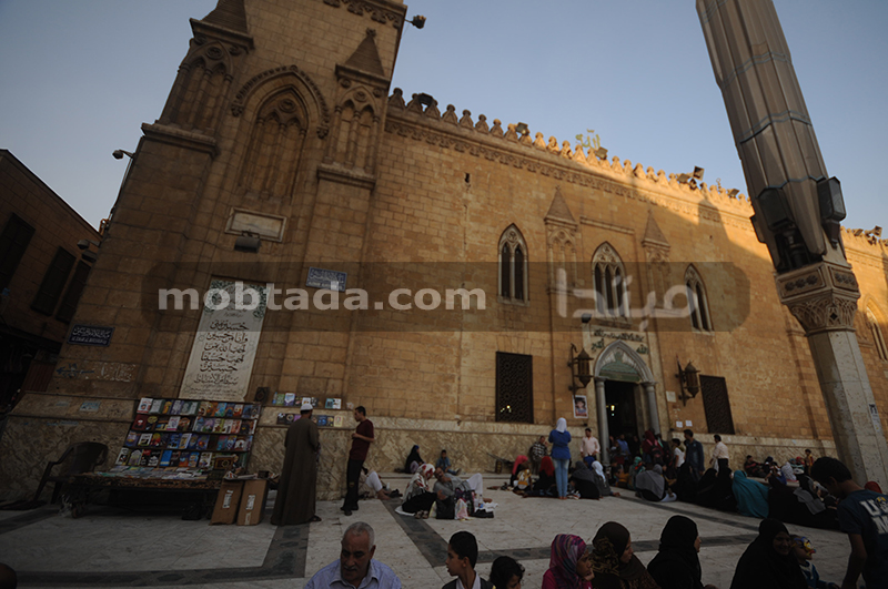 مسجد الحسين من الخارج - ارشيفية