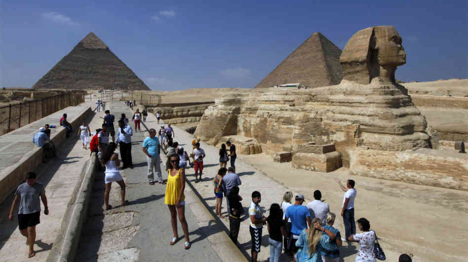 أهم ما ورد بالصحف الفرنسية بشأن أهرامات الجيزة | مبتدا