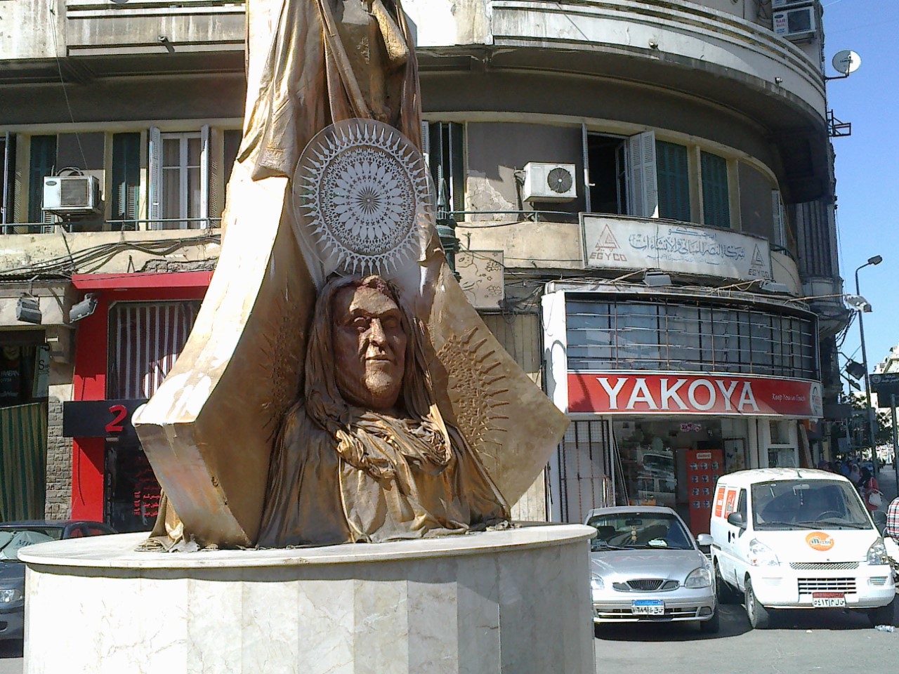 تمثال هدى شعراوى 1