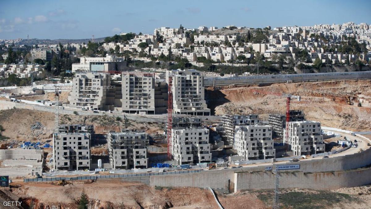 إسرائيل تمنح 66 رخصة بناء للفلسطينيين مقابل 22 ألفًا للمستوطنين بالضفة