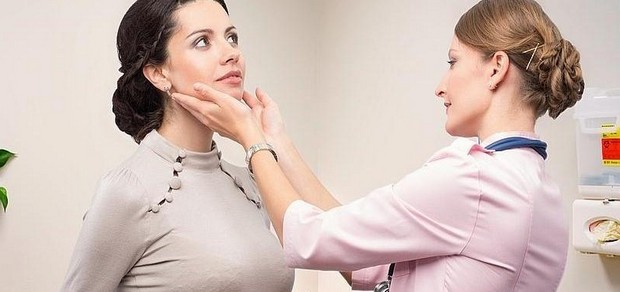 خلل الغدة الدرقية لدى النساء