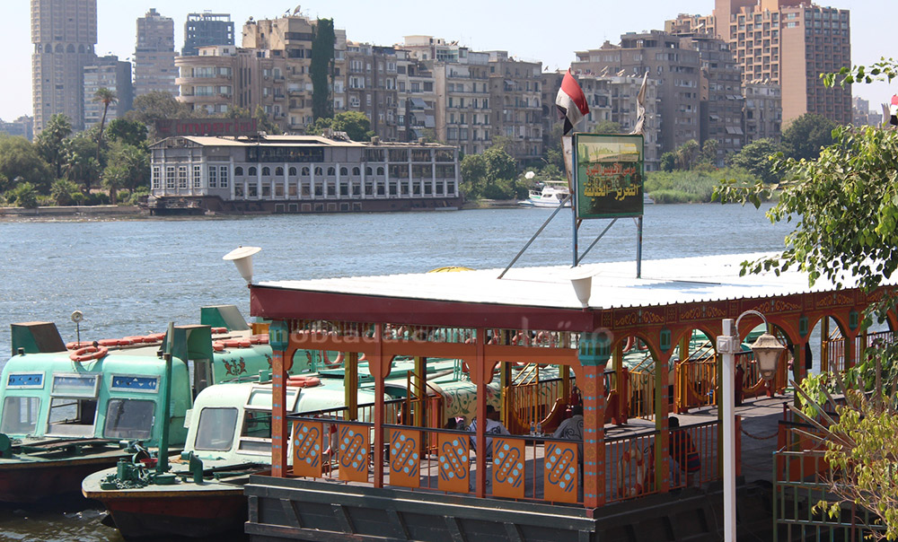 فرحة العيد فى الأتوبيس النهرى