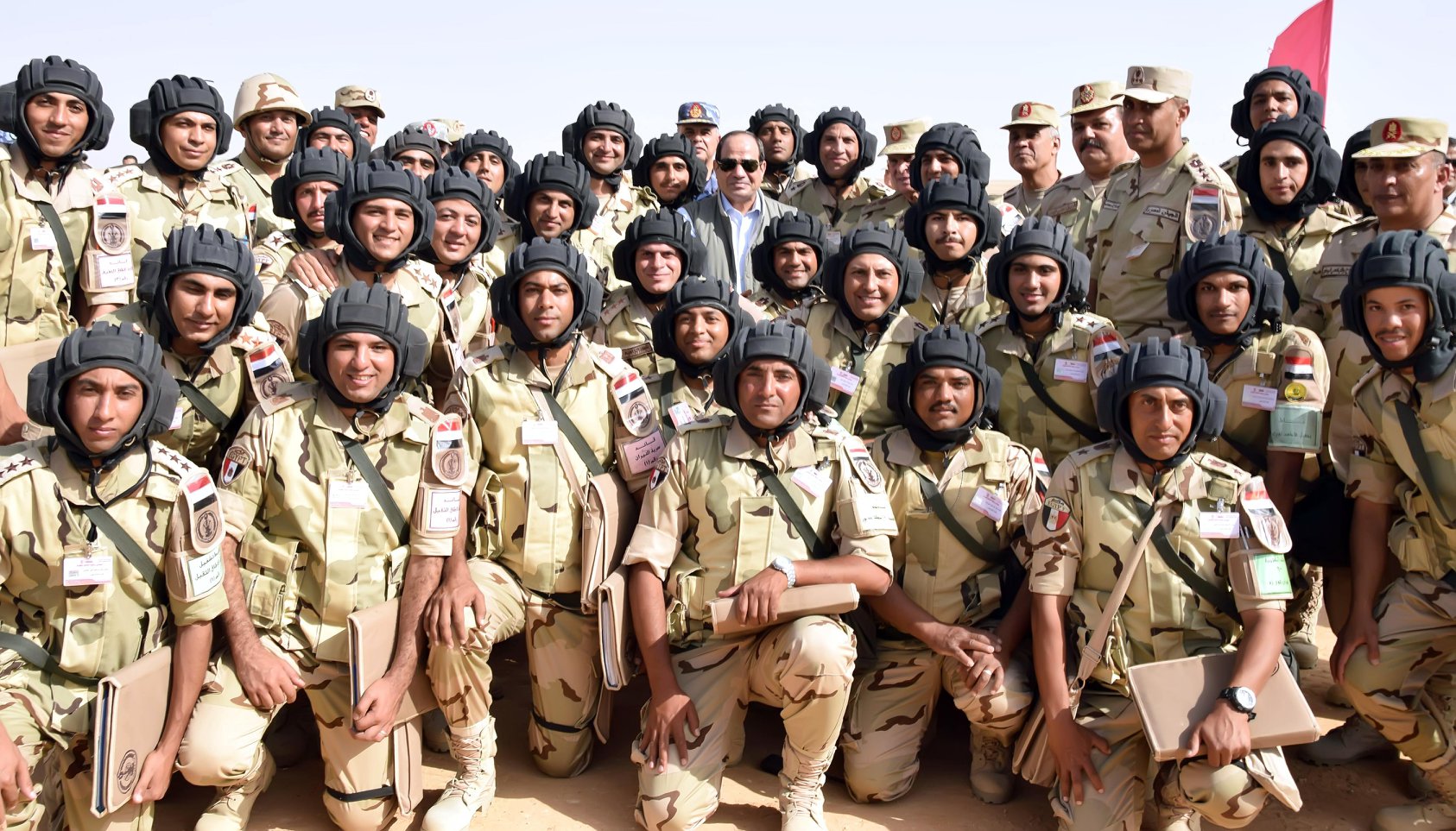 السيسى مع وحدات الدفاع الجوى
