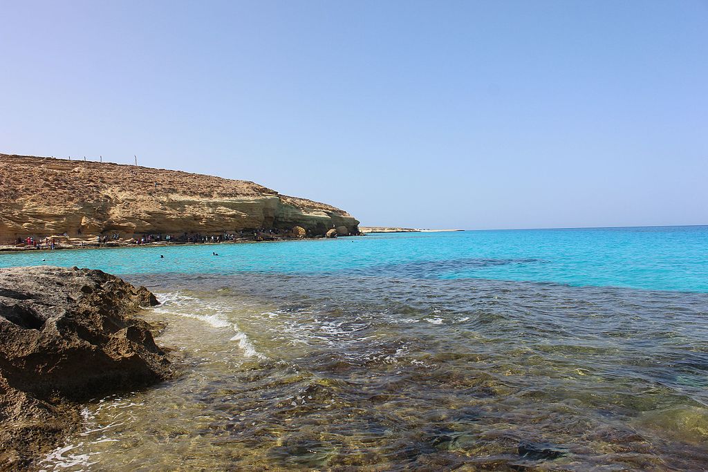 شاطئ عجيبة