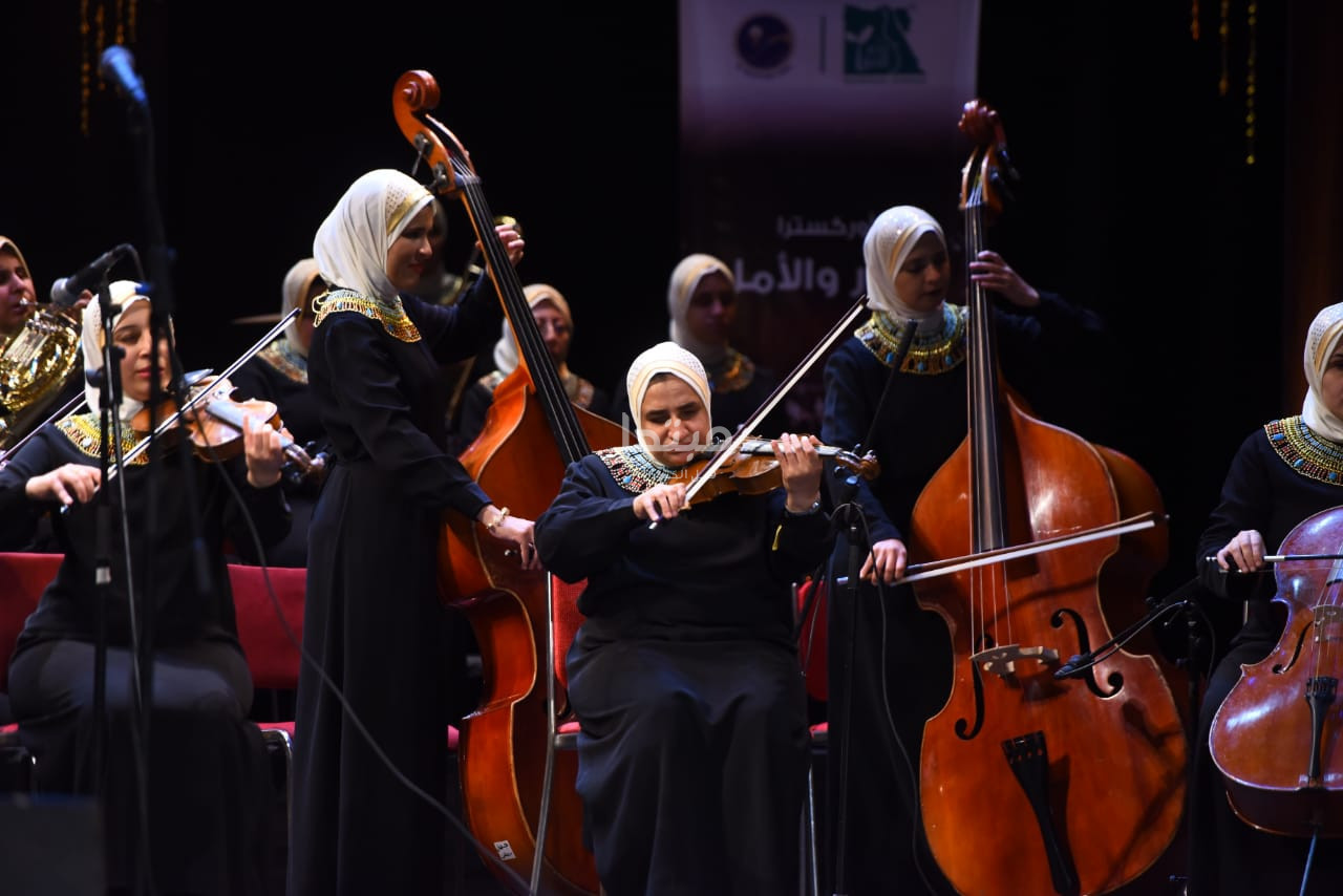 أوركسترا النور والأمل