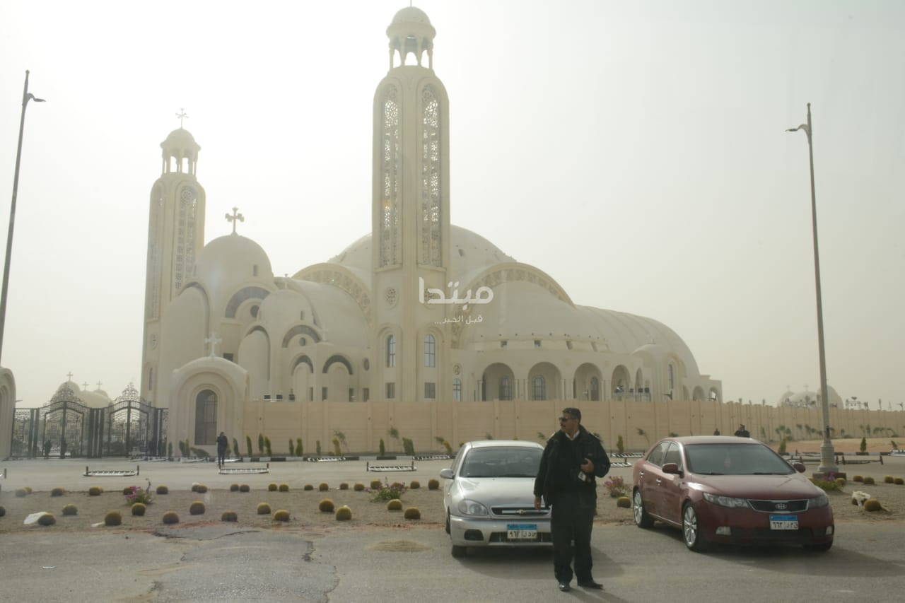 مسجد وكنيسة العاصمة الإدارية