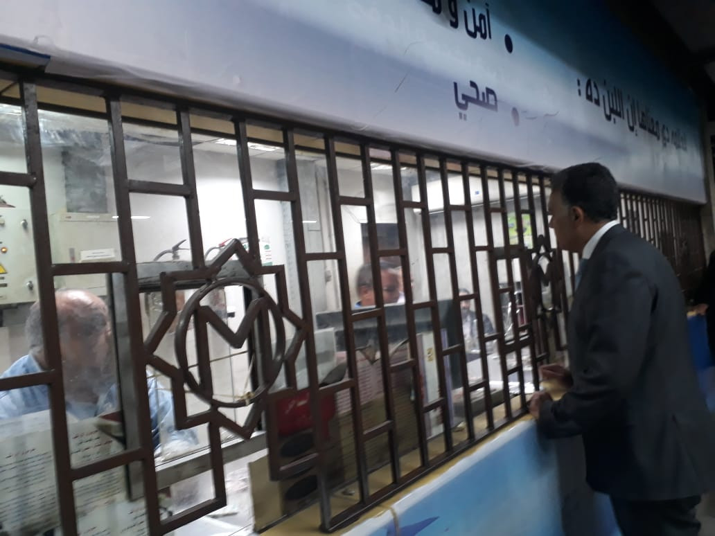 وزير النقل يتفقد المترو ومحطة مصر