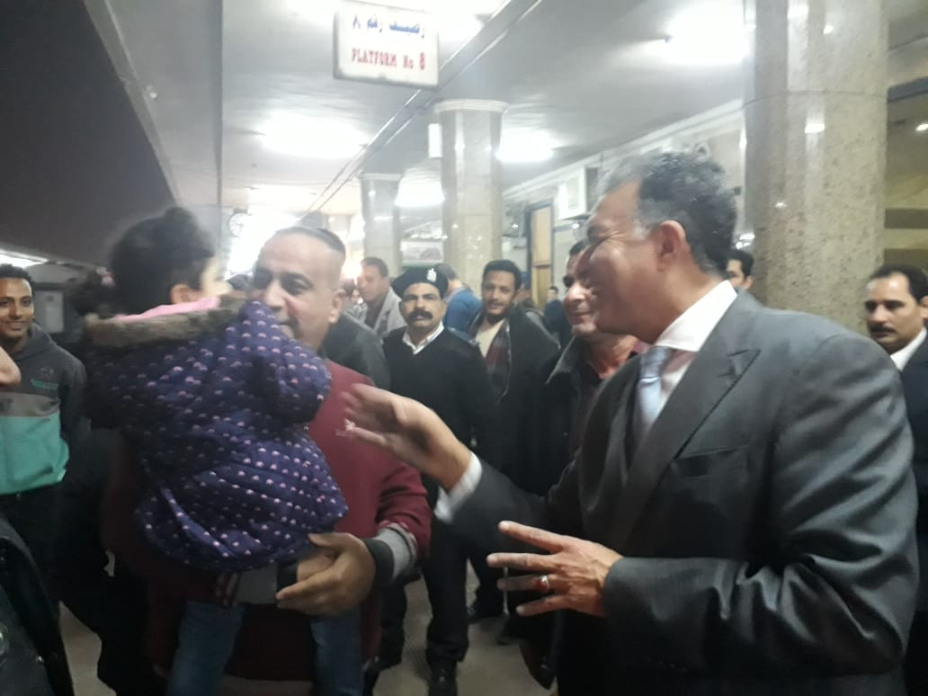 وزير النقل يتفقد المترو ومحطة مصر